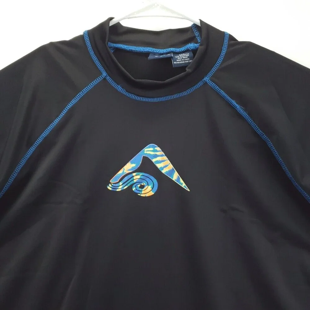 Okanu rash guard